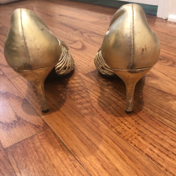 Gold heels - Picture 4 of 7